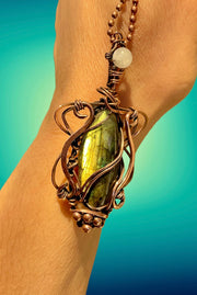 Labradorite Wire Wrapped Pendant - Connie’s Crystals 