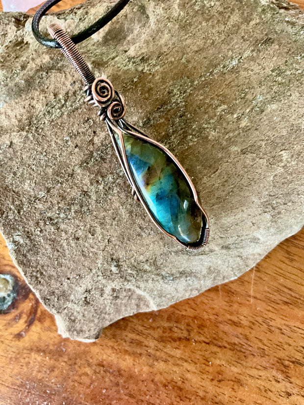 Labradorite Wire Wrapped Pendant - Connie’s Crystals 