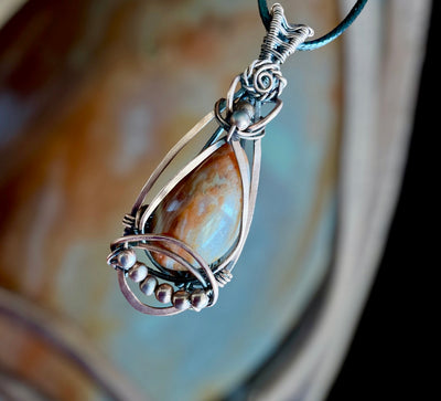 Wire Wrapped Agate - Connie’s Crystals 